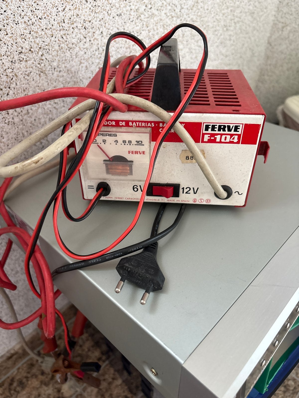Ferve F-104 Acculader 6V/12V, Ophalen of Verzenden, Gebruikt