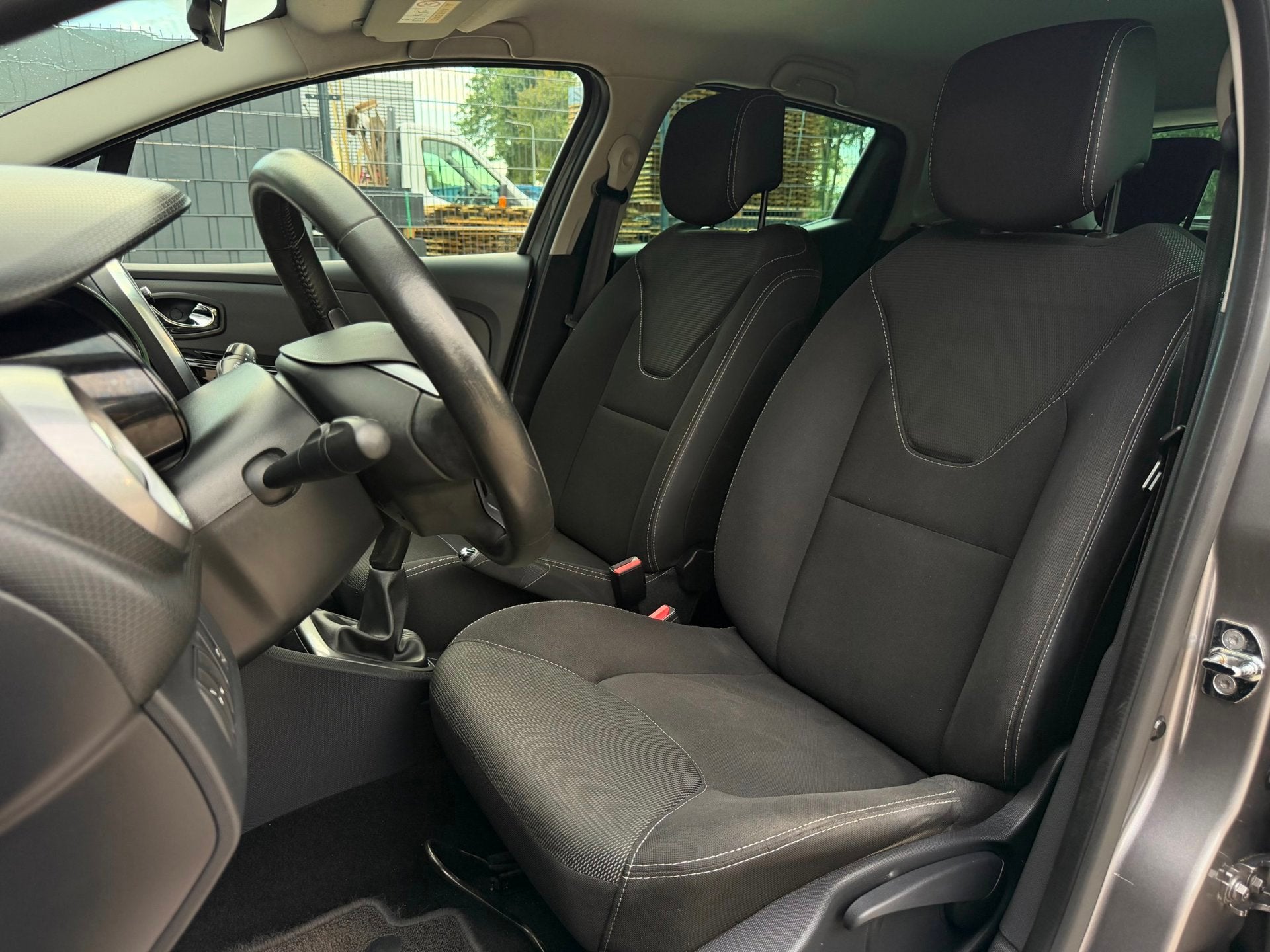 Foto 9 van Renault Clio 0.9 TCe ECO Night&Day|Airco|Navi|Cruise|APK nw