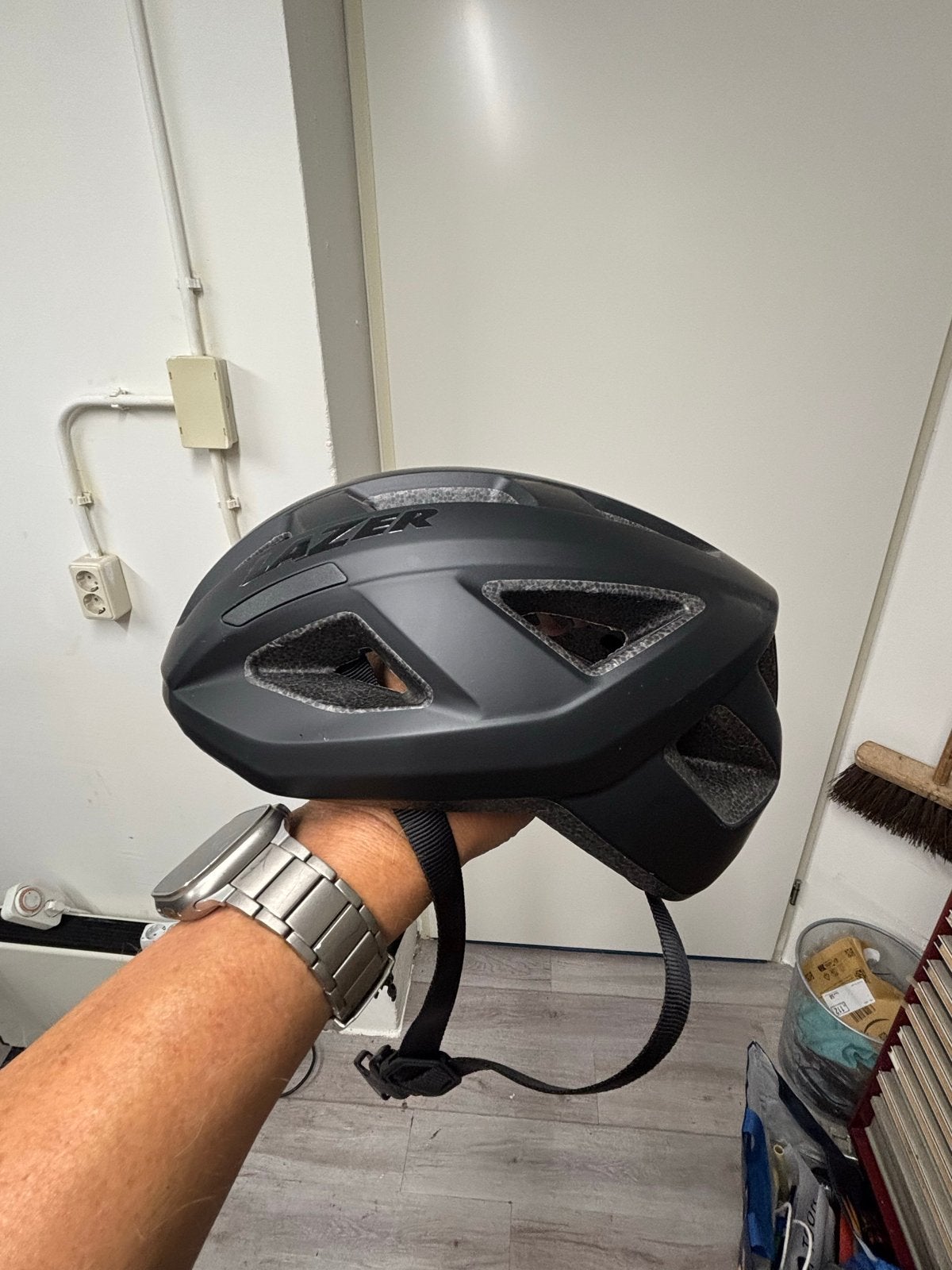 Lazer Tonic KinetiCore Fietshelm Zwart Maat L (58-61cm), Ophalen, Zo goed als nieuw, L, Heer of Dame