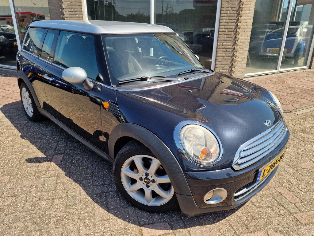 Mini Clubman 1.6 Cooper D - Leer - Automaat - Airco -, Auto's, Mini, Gebruikt, 4 cilinders, 4 stoelen, Leder en Stof