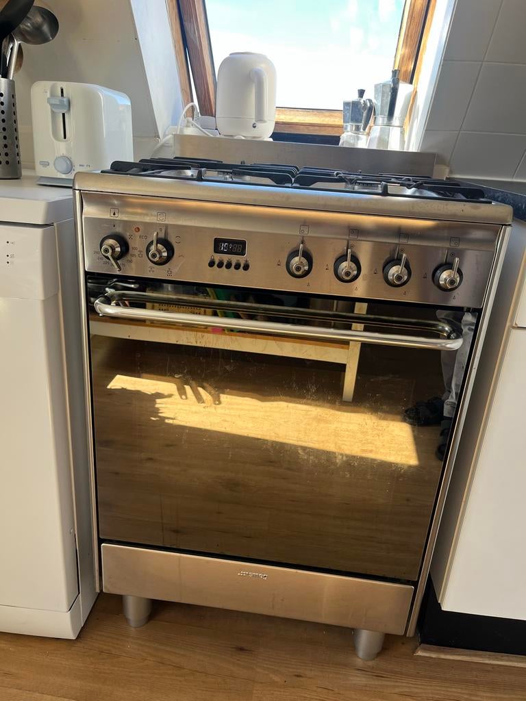 Smeg Fornuis - Zeer Goede Staat - Ophalen 20 Mai, Ophalen, 60 cm of meer, Grill, 4 kookzones