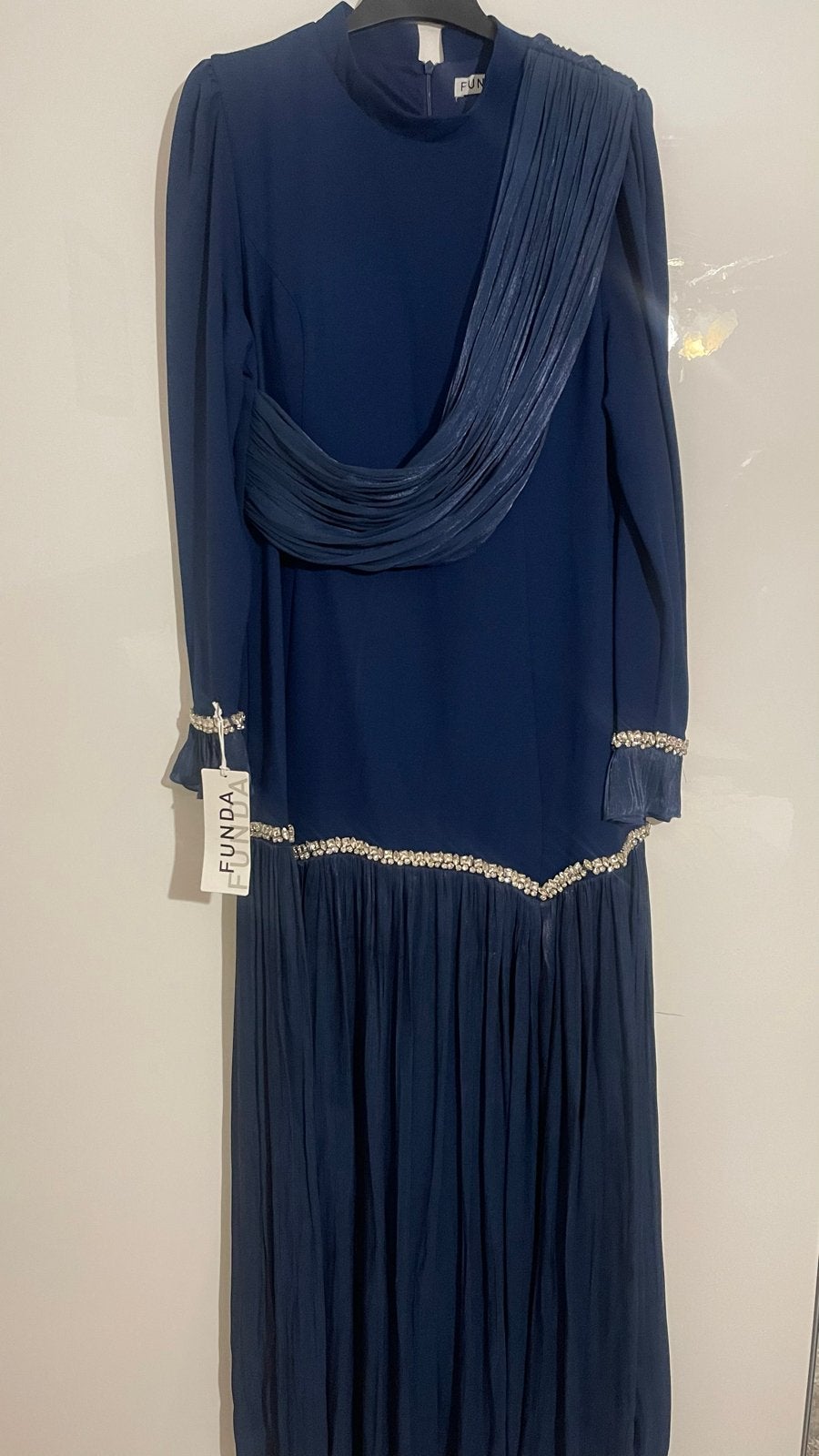 Prachtige Donkerblauwe Avondjurk met Plissé Details, Blauw, Maat 42/44 (L), Nieuw, Ophalen of Verzenden