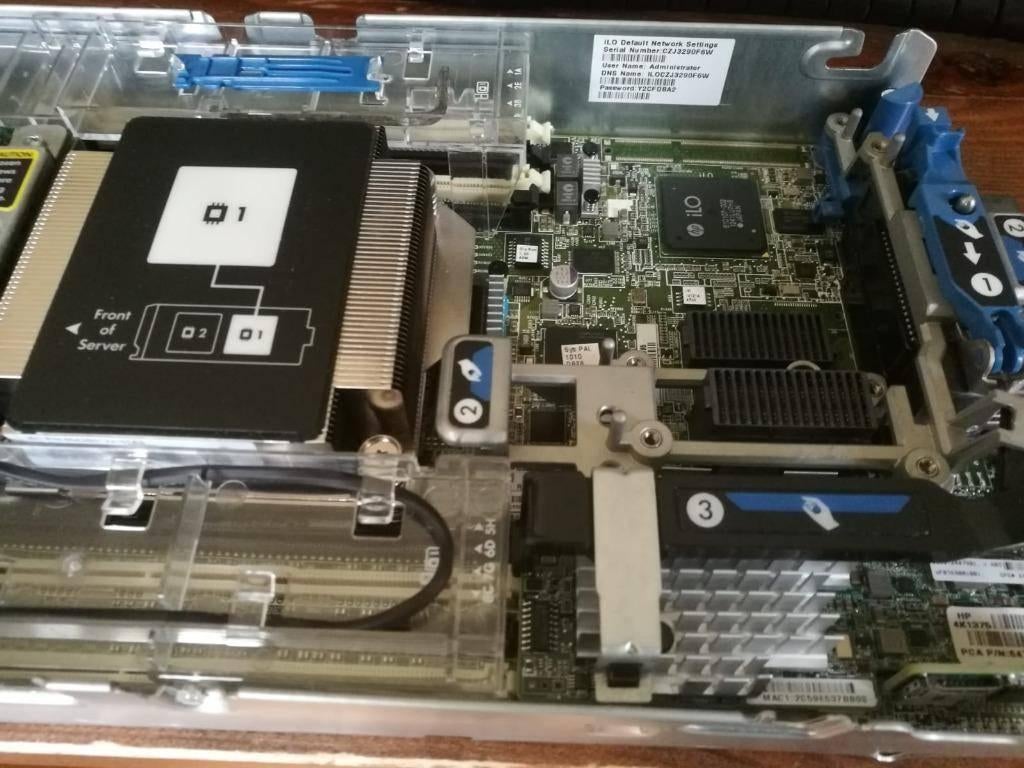 HP Proliant BL460c G8 2x Intel Xeon E5 2678 2,6 gHz 12 Cores, Computers en Software, Servers, Gebruikt, 2 tot 3 Ghz, Minder dan 4 GB