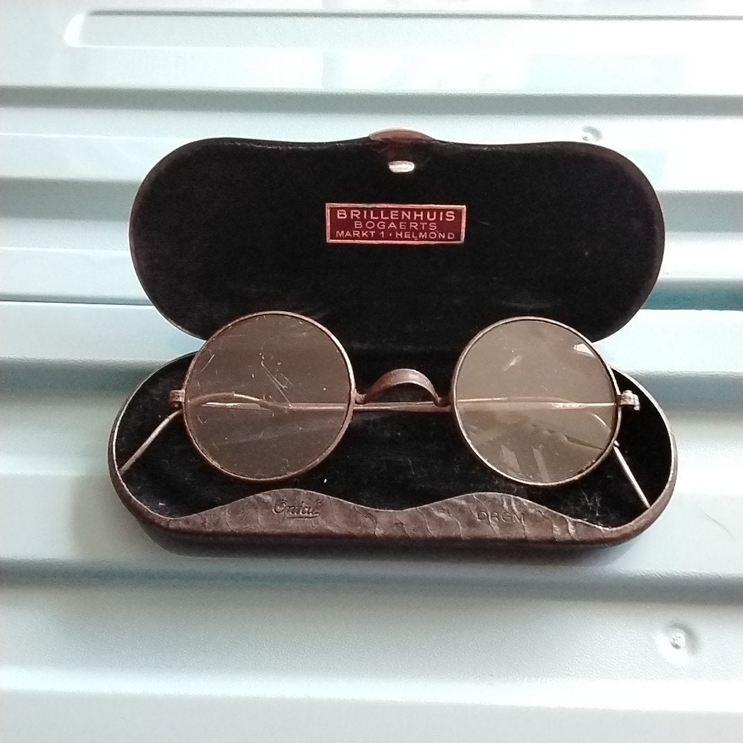 Antieke bril met etui - BrillenHuis Bogaerts Helmond, Antiek en Kunst, Ophalen