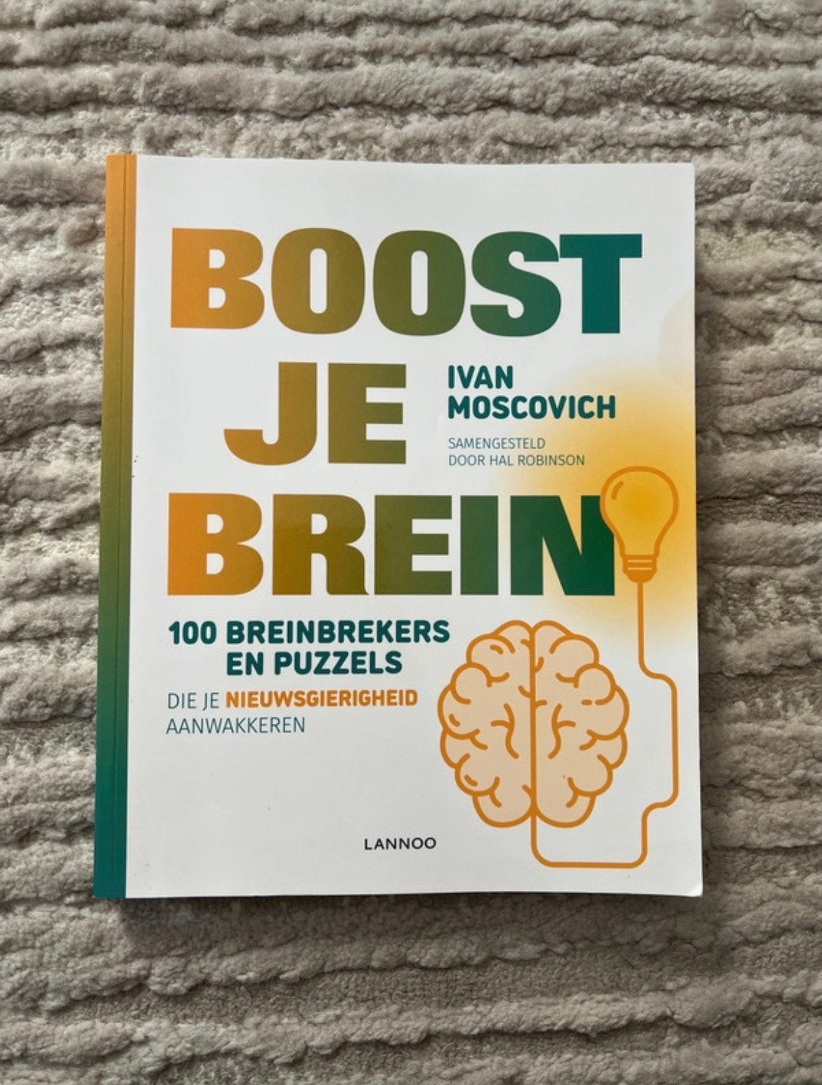 Boost Je Brein: 100 Breinbrekers en Puzzels, Verzenden, Zo goed als nieuw, Puzzelboek