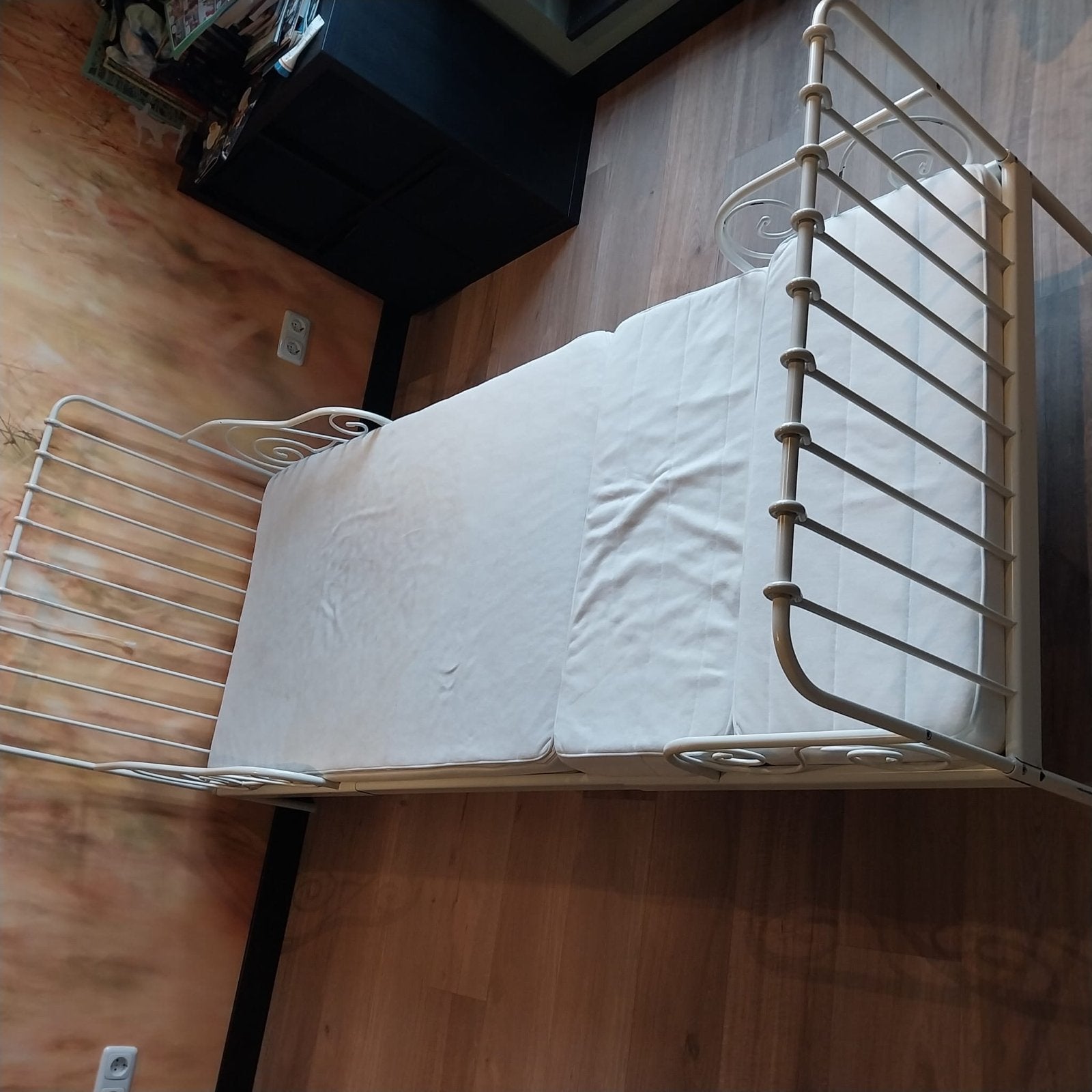 Gratis! IKEA Minnen uitschuifbaar kinderbed met matras, Ophalen, Gebruikt, 70 tot 85 cm, Lattenbodem