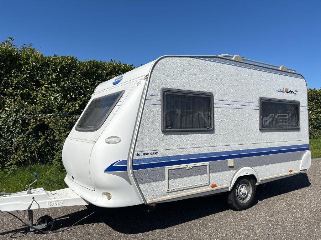 HOBBY 400 SF 2004 LUIFEL, FIETSENREK, VAST BED, Hobby-Wohnwagenwerk Ing. Harald Striewski GmbH, Hobby, 750 - 1000 kg, Tot en met 4