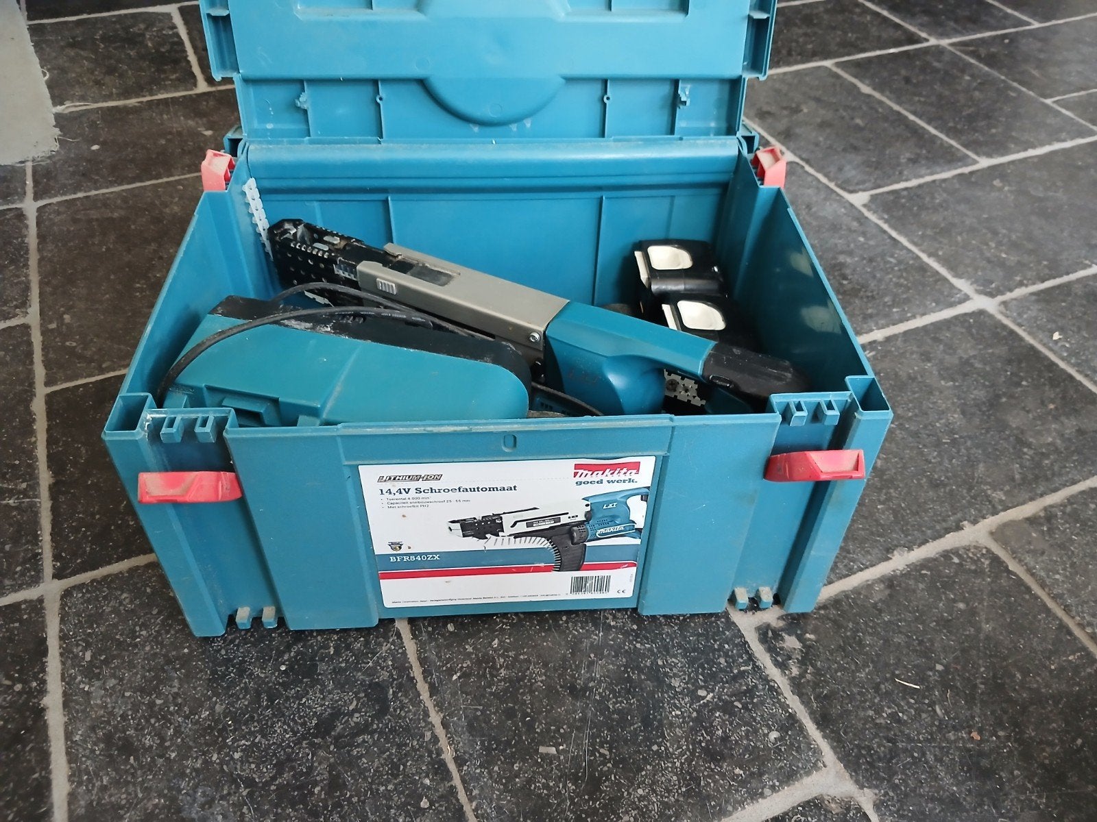 Aangeboden een Makita BFR540ZX schroefmachine, Ophalen, Gebruikt, Minder dan 400 watt, Boor- en Schroefmachine