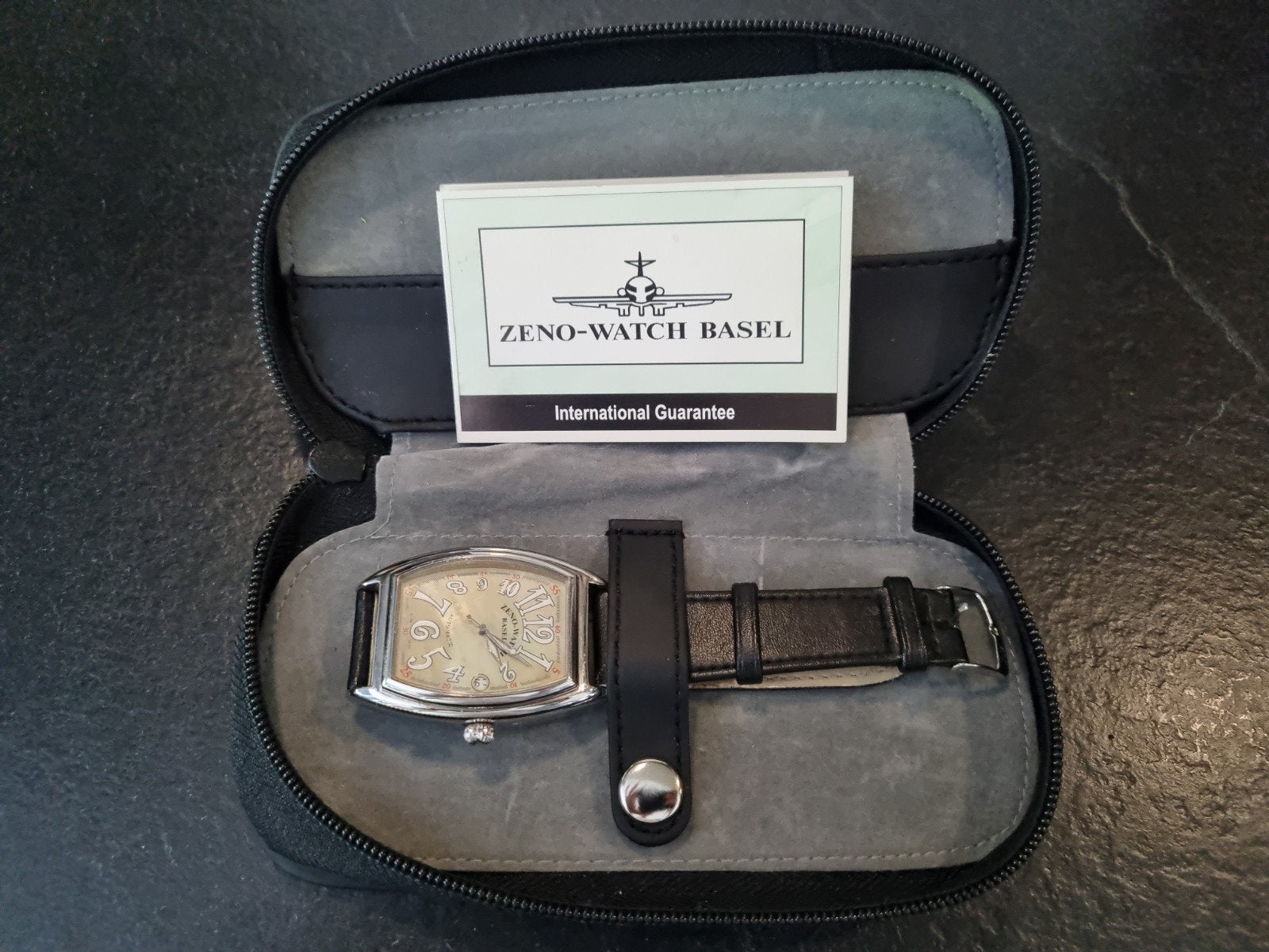 Zeno-Watch Basel Tonneau Retro Shell Femina, Leer, Staal, Polshorloge, Zo goed als nieuw
