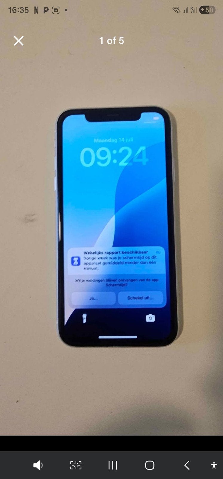 Iphone 11 Clean, new screen protector and phone case. T, Ophalen of Verzenden, Zwart, 64 GB, IPhone 11