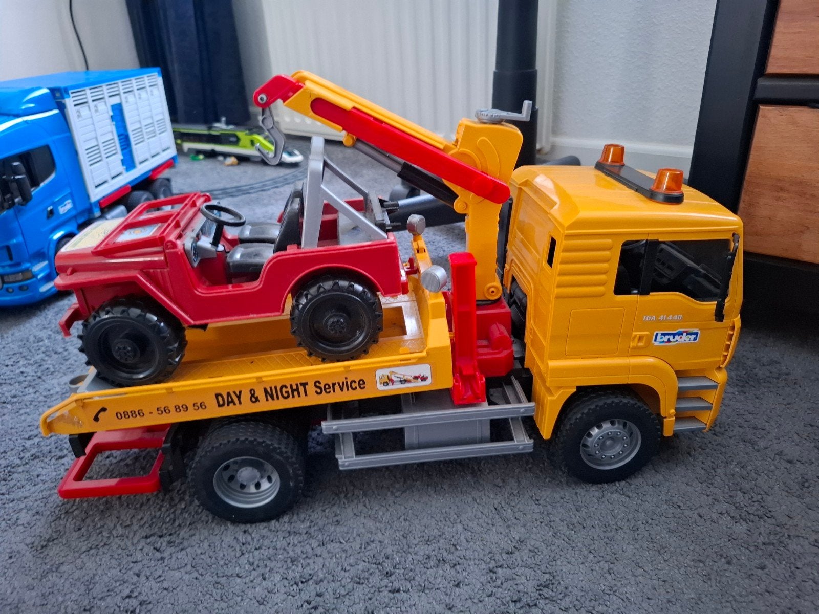 Bruder Takelwagen met Jeep - Speelgoedvoertuig, Kinderen en Baby's, Speelgoed | Speelgoedvoertuigen, Gebruikt, Ophalen