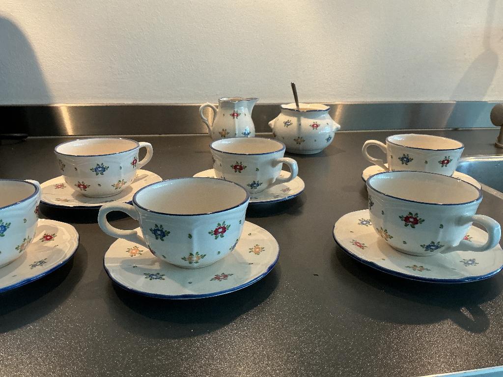 Theekopjes voor  high tea van Zeller Petit Rose', Ophalen, Zo goed als nieuw, Overige stijlen, Kop(pen) en/of Schotel(s)