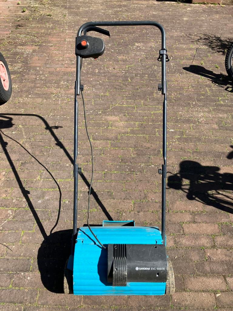 Gardena EVC 1000/30 verticuteermachine, Ophalen, Gebruikt, Elektrisch