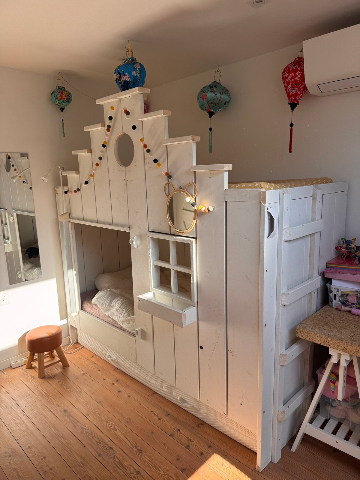 Saartje Prum vogelhuis huis stapelbed wit, Ophalen of Verzenden, Zo goed als nieuw, Stapelbed