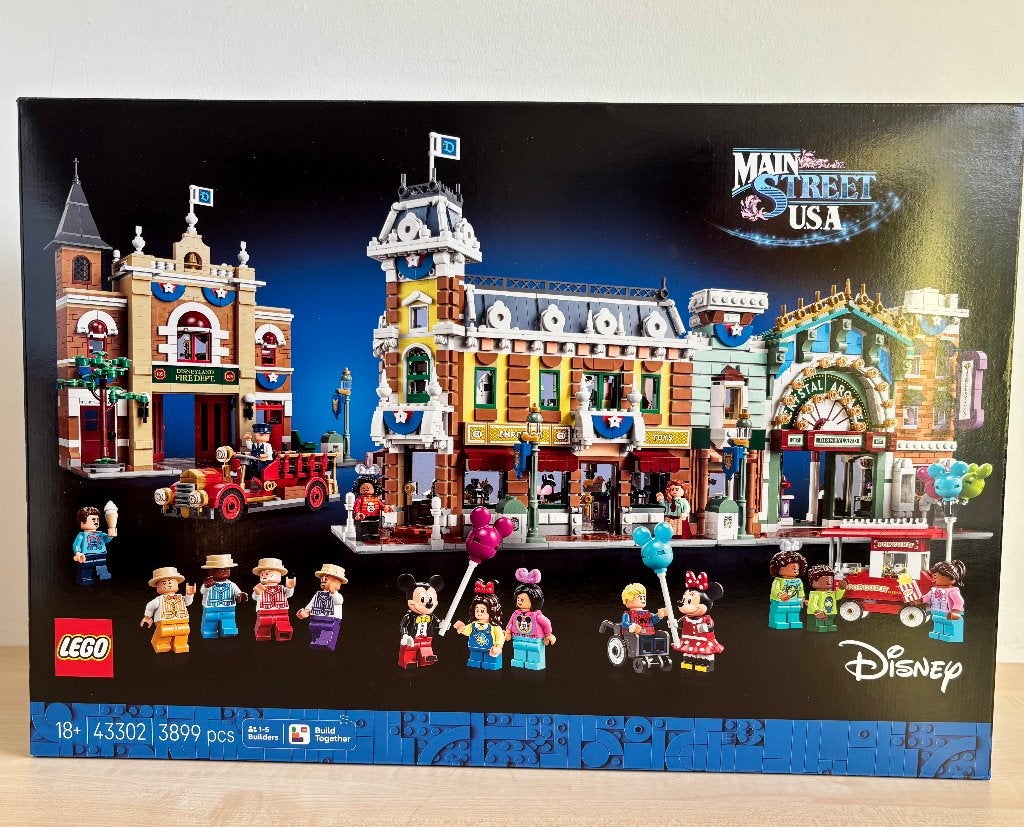 Lego Disney 43302 Main Street USA Nieuw!, Kinderen en Baby's, Speelgoed | Duplo en Lego, Nieuw, Lego, Complete set, Compleet, Inclusief accessoires