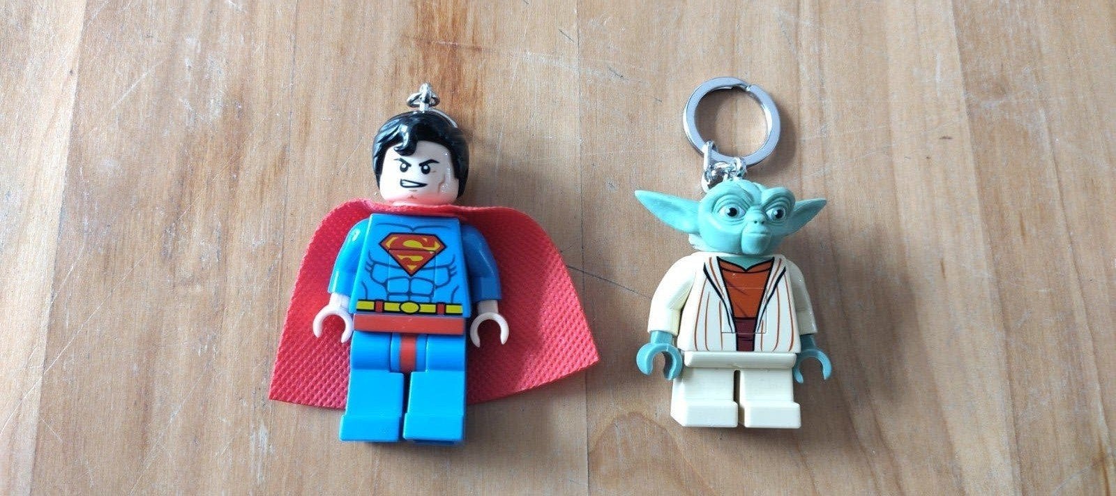 Lego sleutelhanger lampjes: Superman en Yoda, Lego, Accessoire, Ophalen of Verzenden, Zo goed als nieuw