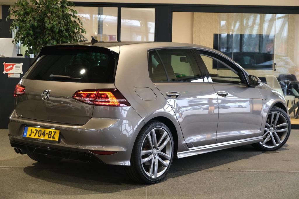 Volkswagen Golf 7 1.4 TSI 125PK R-Line Xenon Led Navi Cruise, Voorwielaandrijving, Gebruikt, 4 cilinders, 620 kg