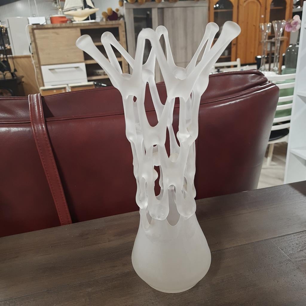 Bijzondere matte glazen vaas met abstract design, Antiek en Kunst, Antiek | Vazen, Ophalen of Verzenden