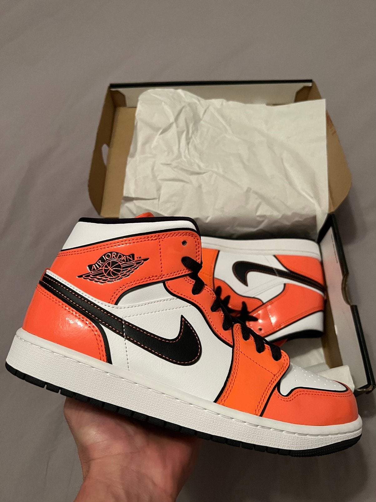 Nike Air Jordan 1 Mid Turf Orange Maat 42.5, Overige kleuren, Ophalen of Verzenden, Sneakers of Gympen, Zo goed als nieuw