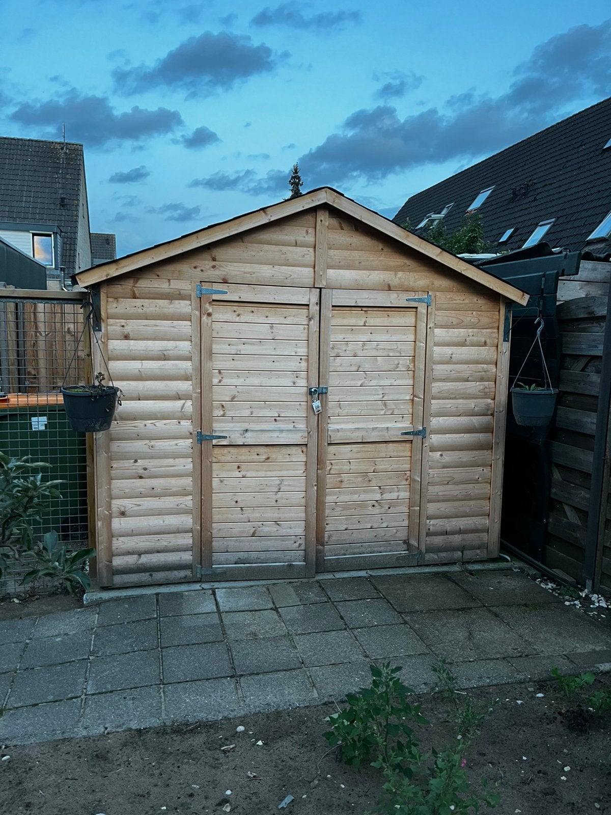 Schuurtje nog niet behandeld nog geen jaar oud  beits  erbij, Ophalen, Zo goed als nieuw, Hout, Overige typen