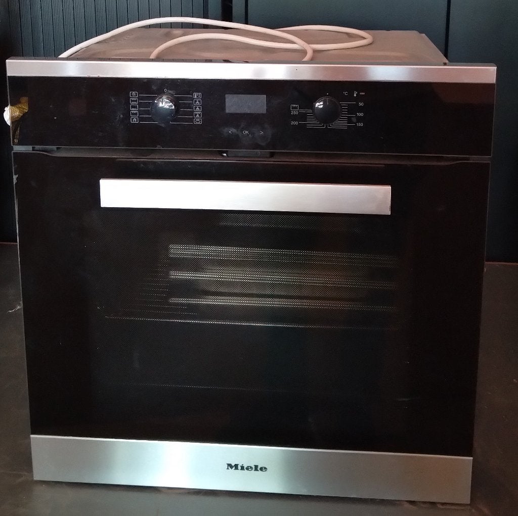 Miele electrische oven BPKK6010 NIEUW, Witgoed en Apparatuur, Minder dan 85 cm, Hete lucht, 60 cm of meer, Nieuw