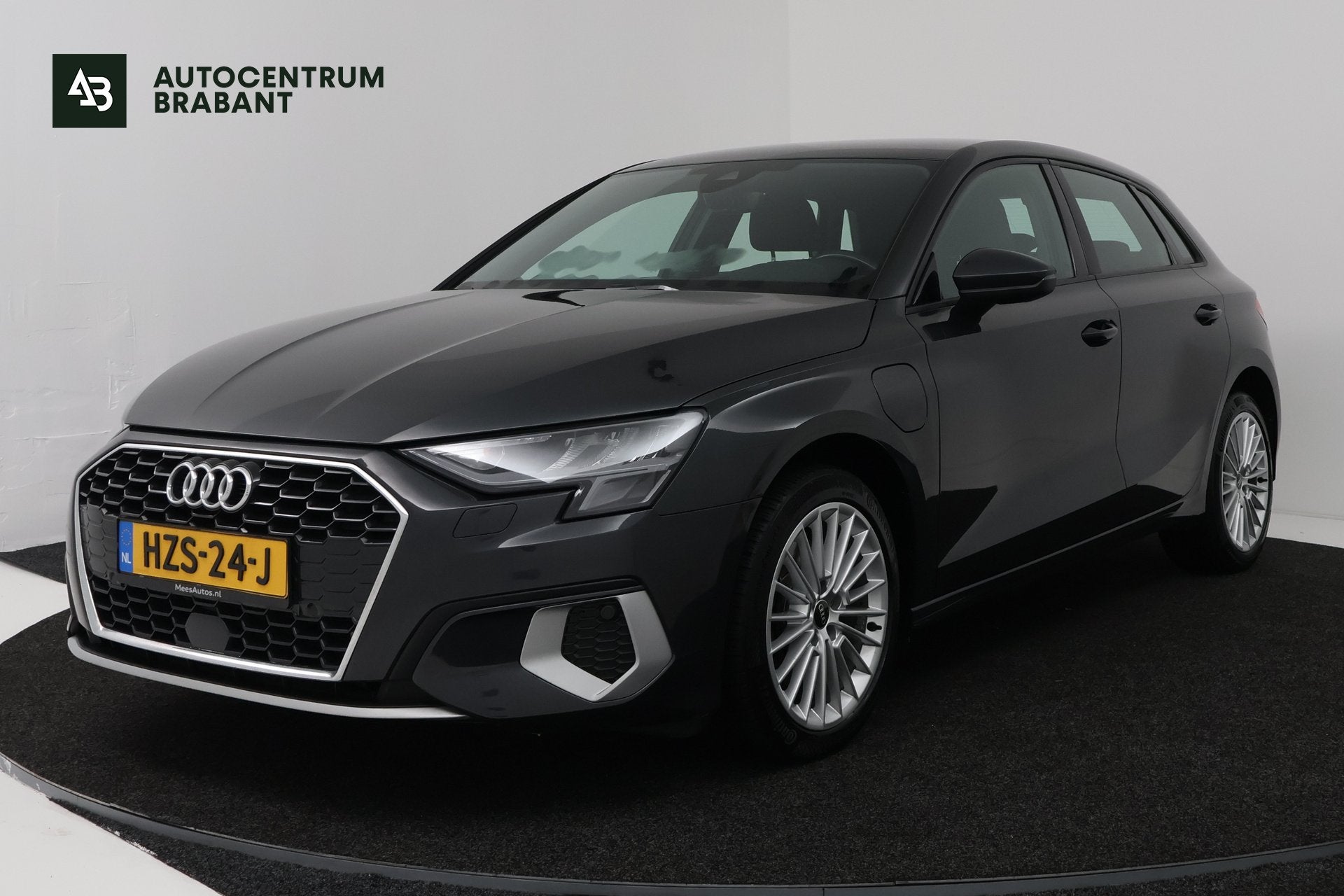 Audi A3 Sportback 40 TFSI e Edition (TREKHAAK, STOELVERWARMI, Gebruikt, 4 cilinders, Verwarmde buitenspiegels, Plug-in hybride