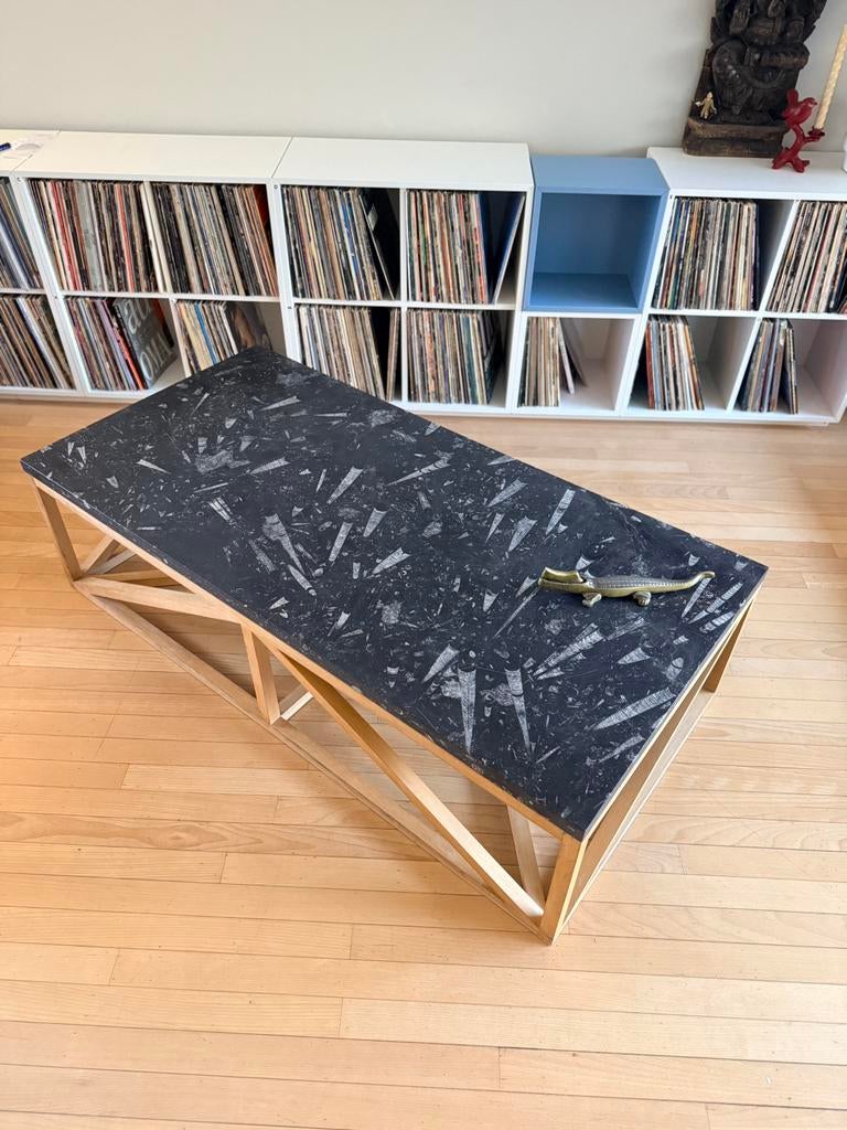 2x unieke tafels!! Zwart marmer met fossielen vintage design, Ophalen, 50 tot 100 cm, Rond, Zo goed als nieuw