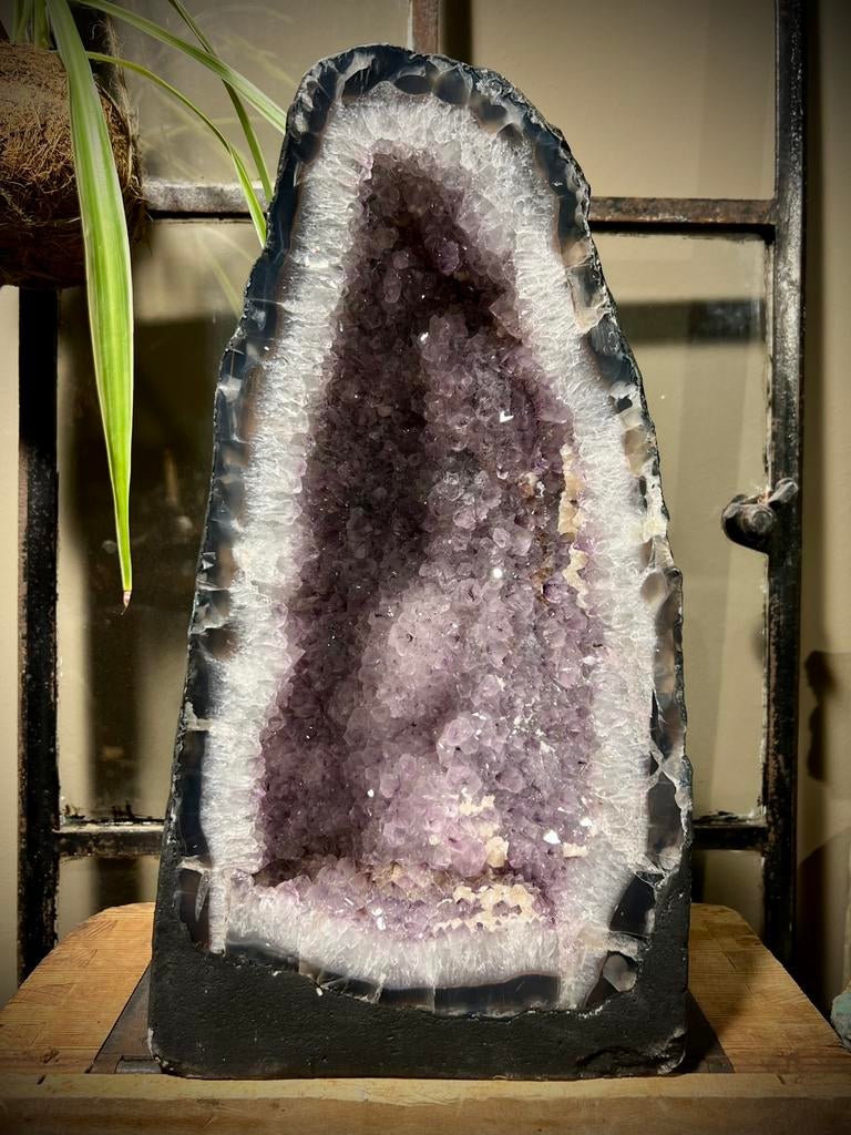 Amethist geode brazilie, Ophalen, Mineraal