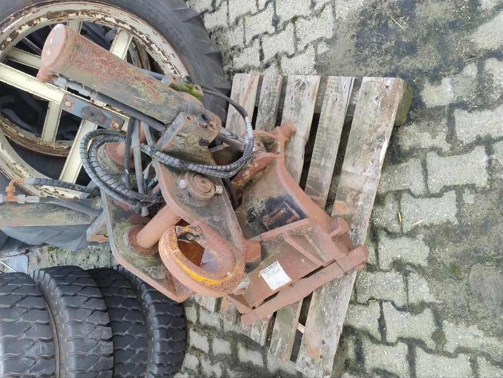 Matt Nielen kantelstuk cw30 jcb js145, Zakelijke goederen, Machines en Bouw | Onderdelen, Ophalen of Verzenden