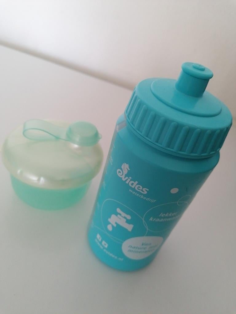 Drink fles & baby poeder bakje, Ophalen, Nieuw