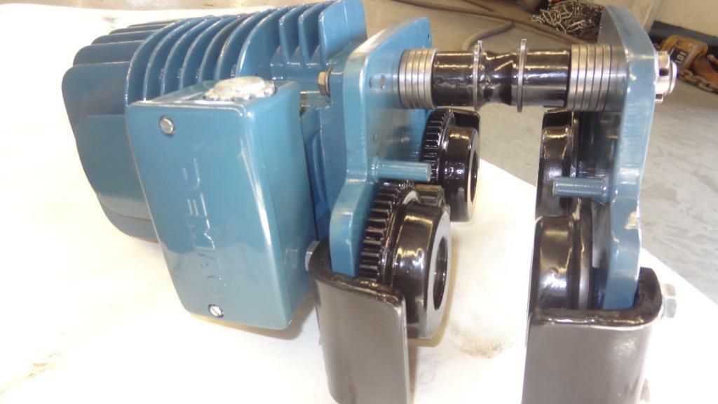Demag kettingtakel katrijmotor 380 volt, Ophalen, Zo goed als nieuw
