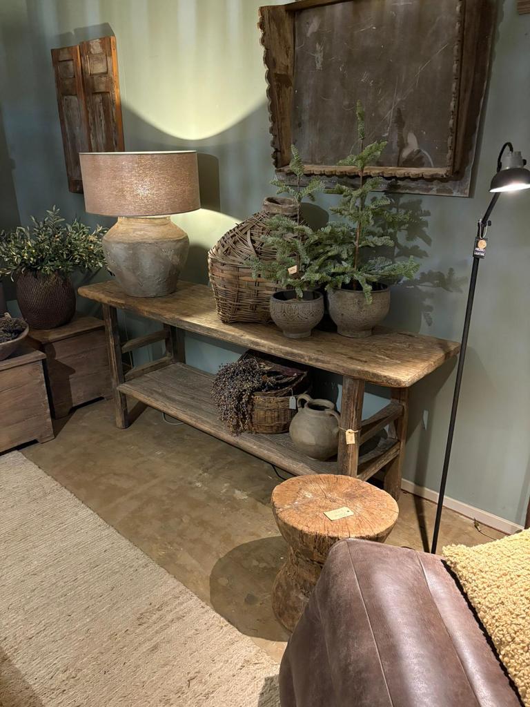 Landelijke kast tafel sidetable lamp kruk bank stoelen kruik, Huis en Inrichting, Ophalen of Verzenden