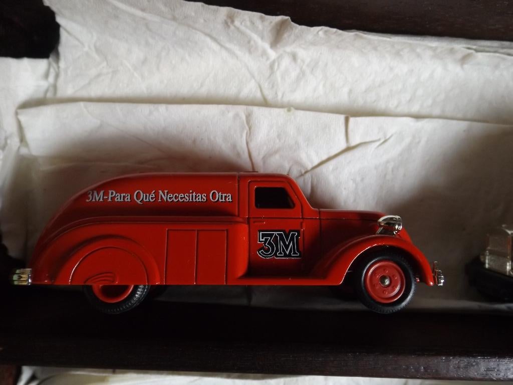 1/64 Lledo Set van 6 modellen 3M, Ophalen of Verzenden, Zo goed als nieuw, Auto