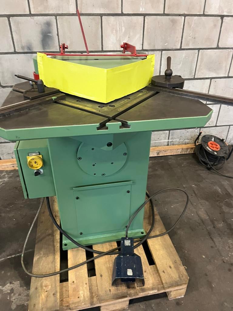 Uithoekmachine Boschert LB12 K4 225/4 mm, Doe-het-zelf en Verbouw, Gereedschap | Overige machines, Ophalen of Verzenden, Nieuw