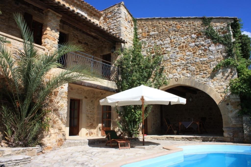 Vakantiehuis voor max 12 personen Zuid-Frankrijk Languedoc, Vakantie, 12 personen, 4 of meer slaapkamers, Dorp, Open haard