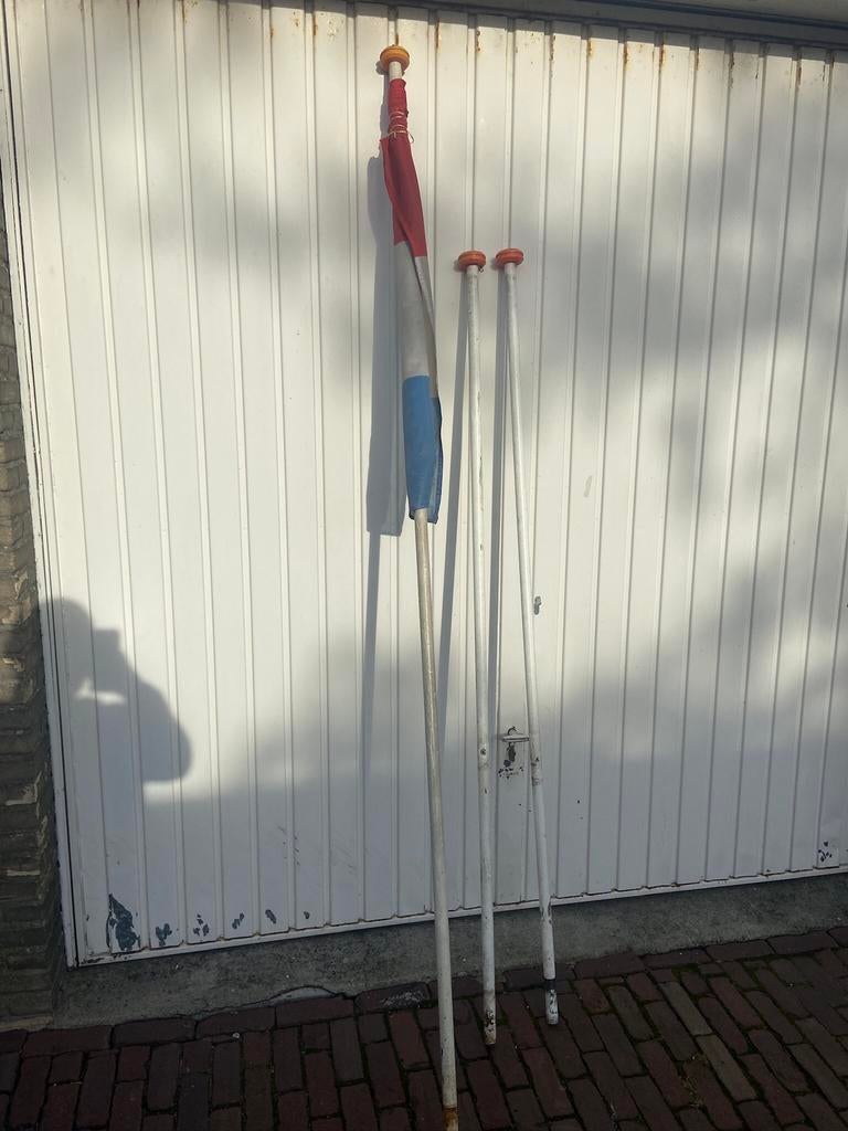 4 vlaggenstokken vlaggenmast te koop, Diversen, Vlaggen en Wimpels, Ophalen of Verzenden, Zo goed als nieuw