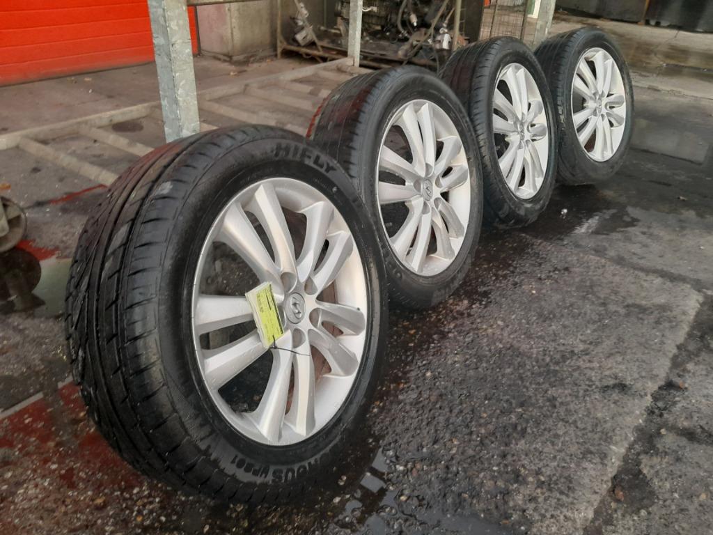Velgen set met banden Hyundai IX35 ( 225-55-R18 ), Auto-onderdelen, Banden en Velgen, Gebruikt, 16 inch, Banden en Velgen, Ophalen of Verzenden