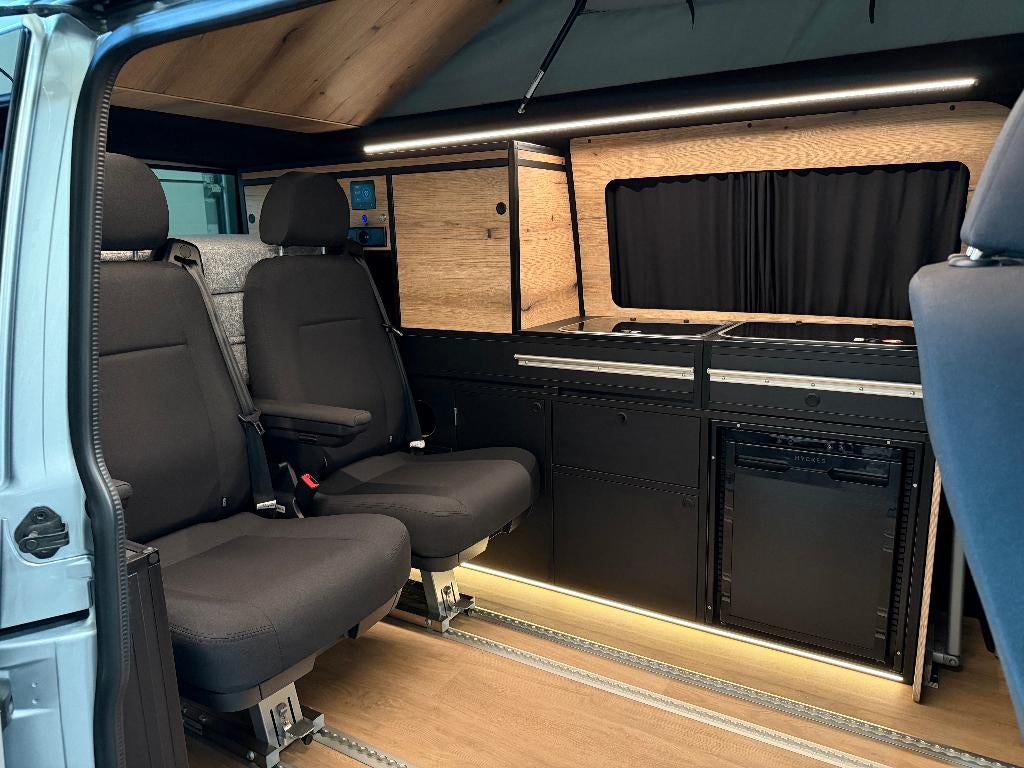 NIEUW! Volkswagen Transporter T6 Camper met garantie, Caravans en Kamperen, Campers, Buscamper of Camperbus, Koelkast, Volkswagen
