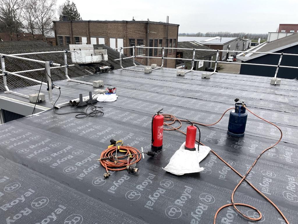 Foto 5 van dakdekker gezocht? lekkage? lood regio deventer en omstreken