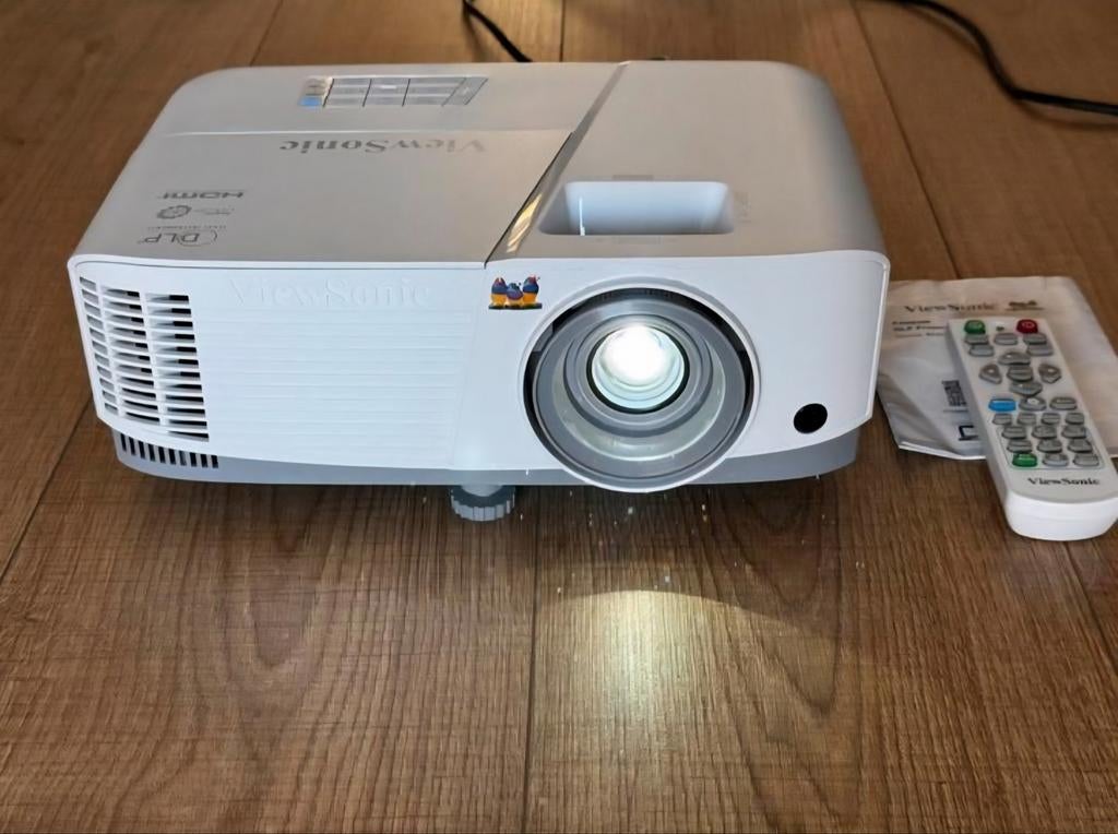 Beamer te huur incl. Chromecast, Gebruikt, Ophalen of Verzenden, DLP, Full HD (1080)