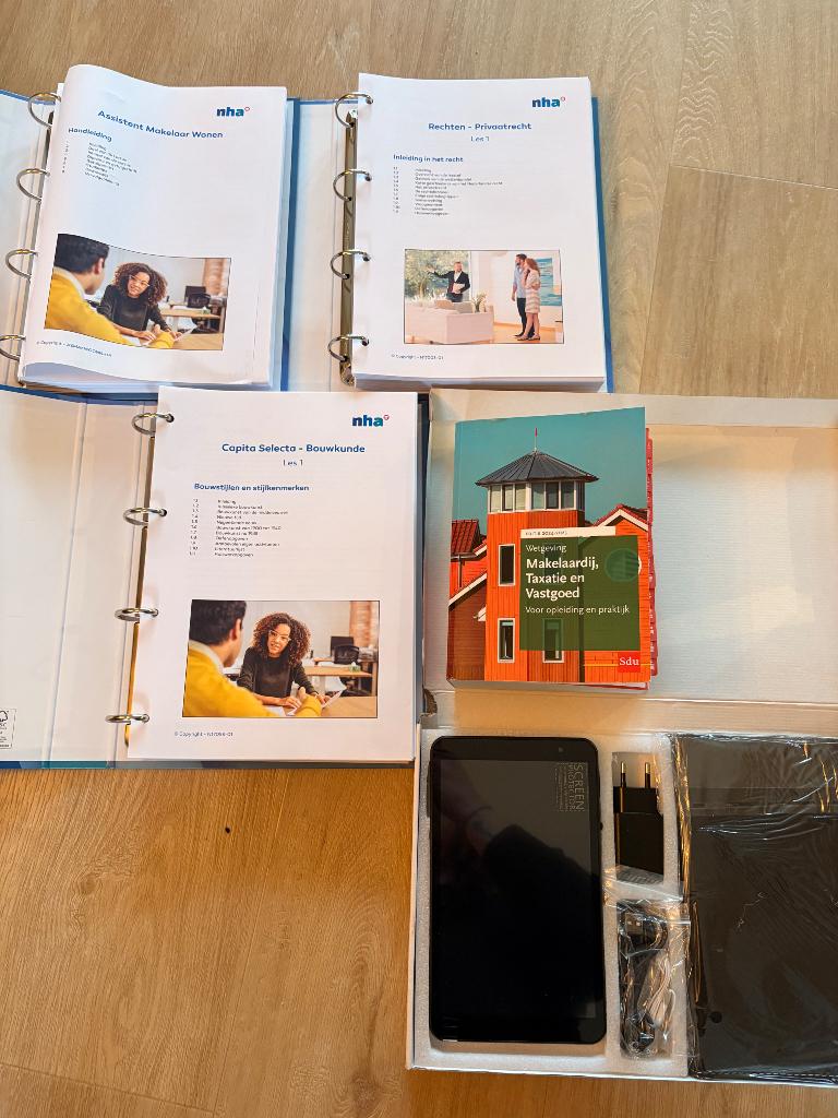 Studie Assistent Makelaar Wonen, Boeken, Studieboeken en Cursussen, Nieuw, HBO, Beta, Ophalen of Verzenden
