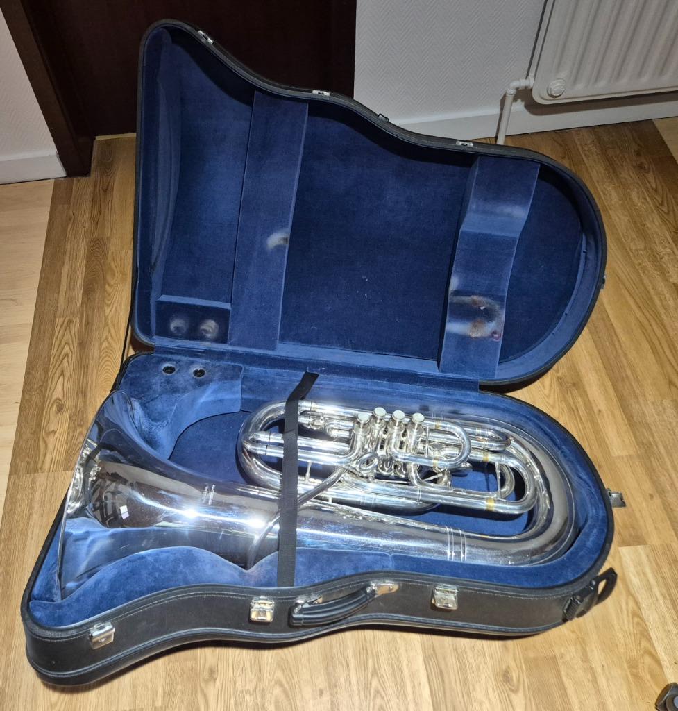 Tuba Willson 3400 FA-5S, Ophalen, Gebruikt, Es-tuba, Met koffer of draagtas