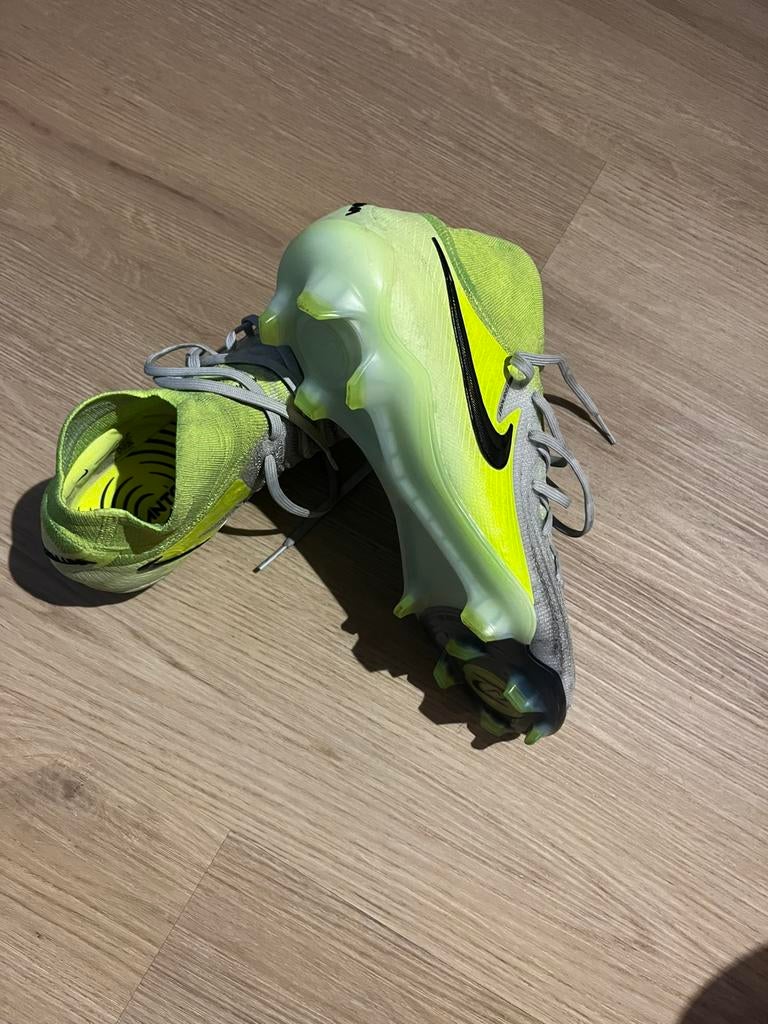 Nike phantom maat 42, Ophalen of Verzenden, Zo goed als nieuw, Schoenen