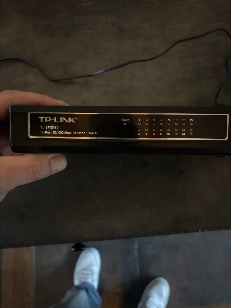 TP link TL-sf1016D, Computers en Software, Netwerk switches, Ophalen of Verzenden