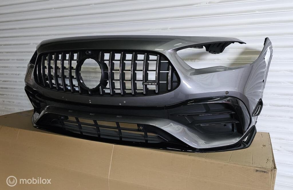 Mercedes Gla45 AMG voorbumper Earo origineel W247 H247, Gebruikt, Voor, Ophalen of Verzenden