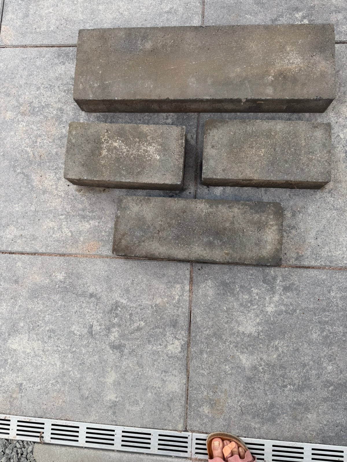 Gratis tuin bestrating, Tuin en Terras, Tegels en Klinkers, Zo goed als nieuw, Klinkers, Beton, Ophalen