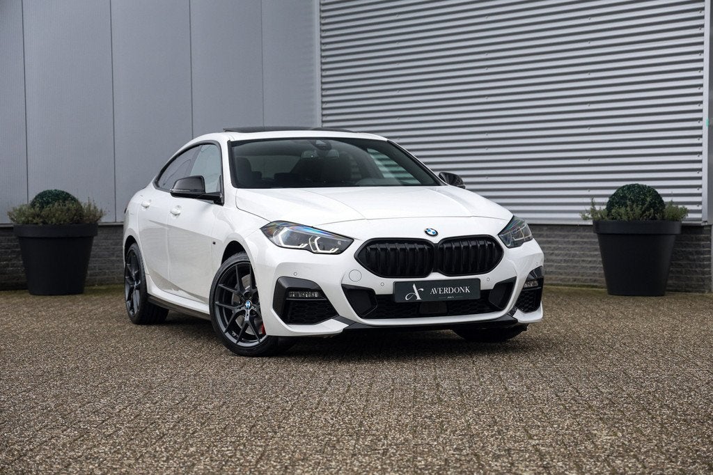 BMW 2 Serie Gran Coupé 218i M-Sport Pro NAP|Pano|ACC|Cam|Ke, Auto's, BMW, 136 pk, Gebruikt, 1350 kg, Leder en Stof