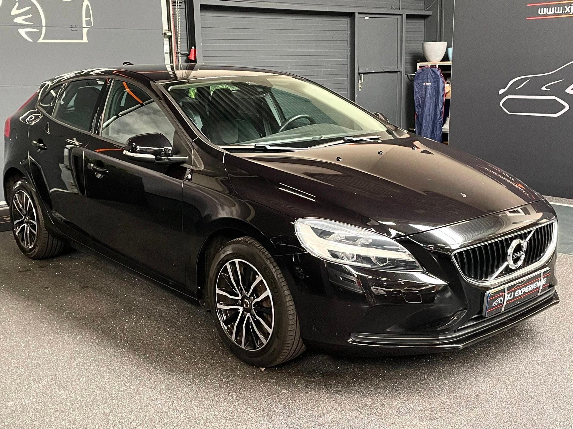 Volvo V40 1.5 T2 Polar+ AIRCO NAVI NAP BTW, Auto's, Volvo, 700 kg, Leder en Stof, Origineel Nederlands, Bedrijf