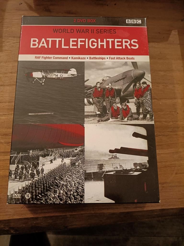 Battlefighters. Dvd box., Ophalen, Zo goed als nieuw
