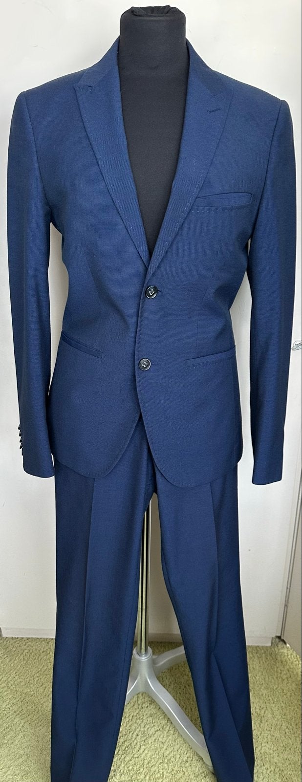 Mooi herenpak maat 44 van Fiore met leuke voering, Kleding | Heren, Ophalen, Zo goed als nieuw, Maat 46 (S) of kleiner, Blauw